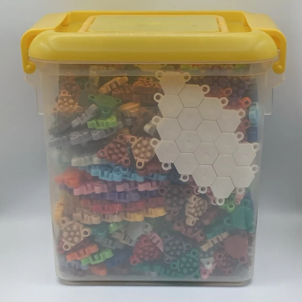 Vintage Flexible Hexabits 875 pc. Flexible Building Tiles 2D 3D Fun Bucket